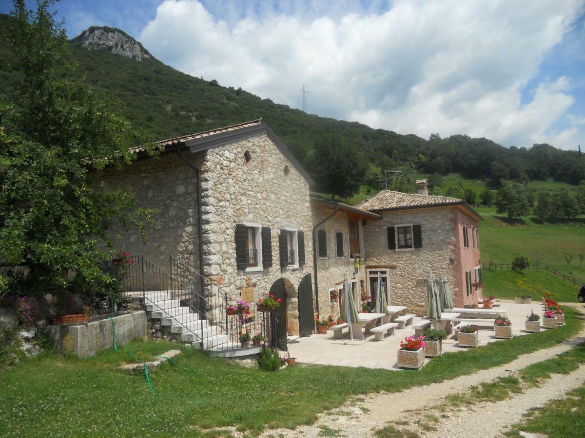 Agriturismo Lusani Caprino Veronese Exterior foto