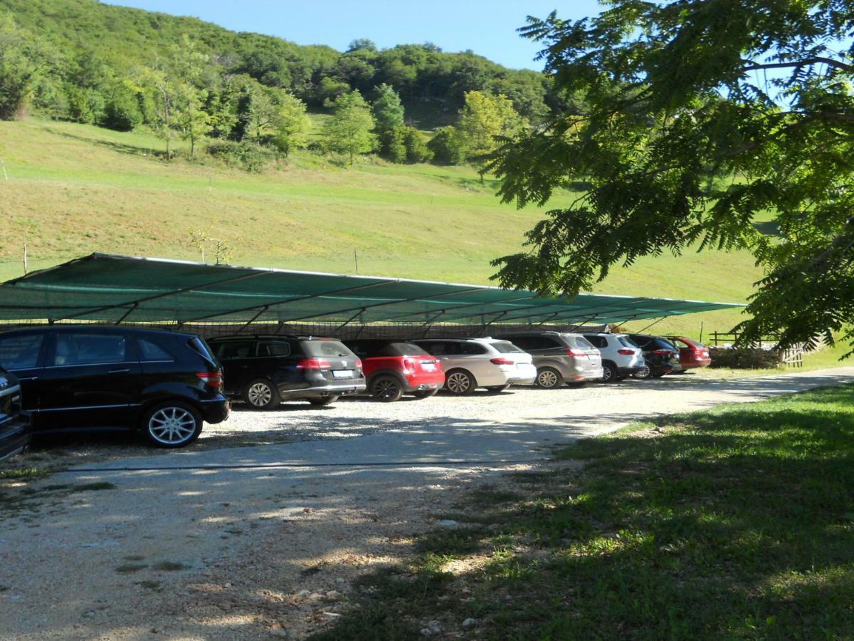 Agriturismo Lusani Caprino Veronese Exterior foto